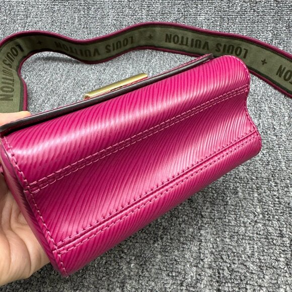 Louis Vuitton Twist Leather Shoulder Bag fbcco1750-102125 - Picture 7 of 16